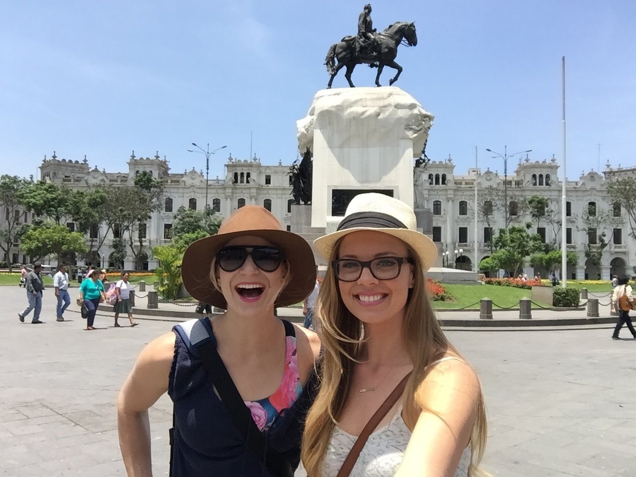 10 Day Peru Travel Itinerary: Tips & Tricks 7 Plaza San Martin, Lima, Peru