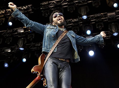 lenny-kravitz-performing-lg-02