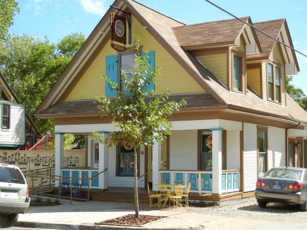 6 Places To Go in Dallas, Texas 5 emporium pies texas