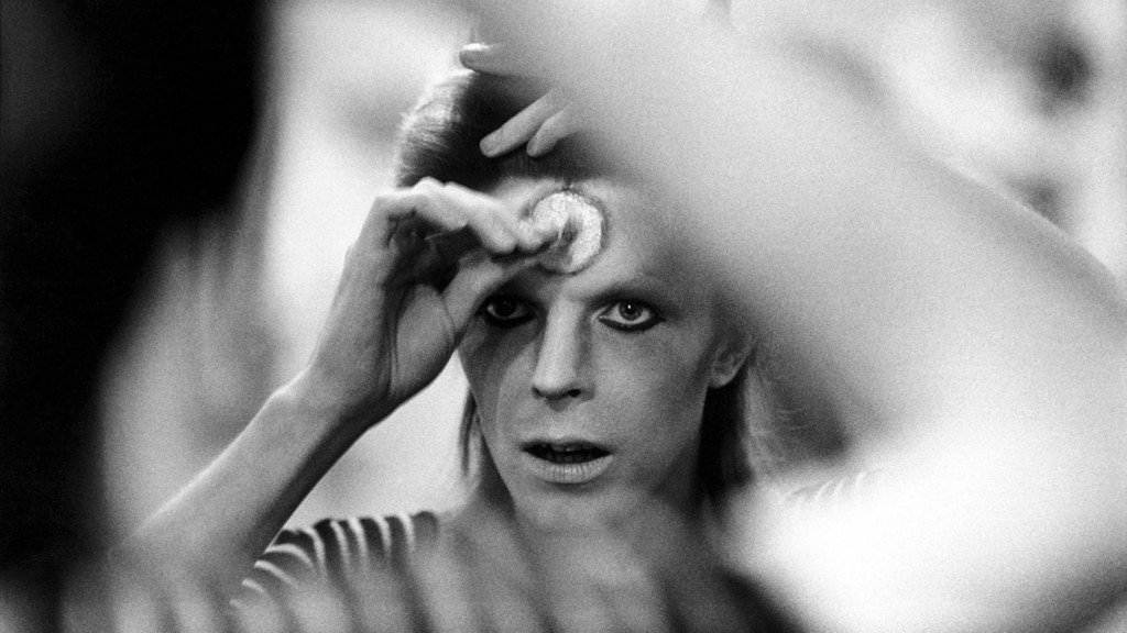 Drake's Super Bowl Ad RUINS "Hotline Bling" (Be Yourselfie) 5 david bowie grammys tribute