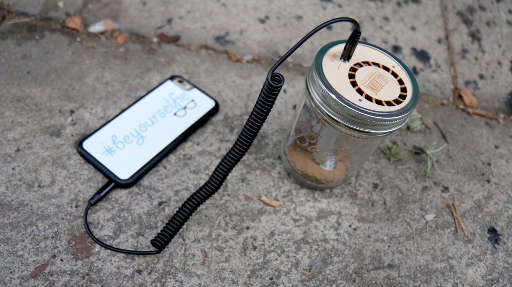 trash amps portable speaker