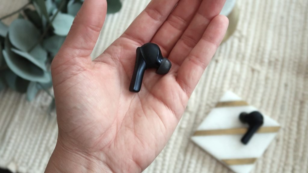 pamu slide earbud up close tech review
